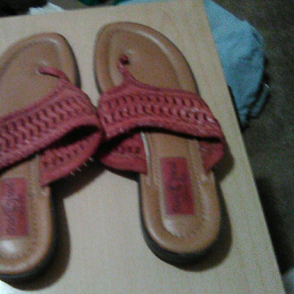 Red sandals - Picture 1 of 2